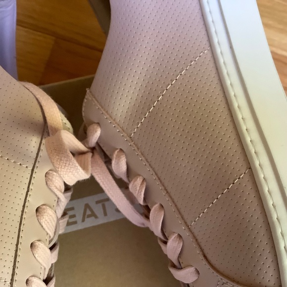 GREATS The Royale Perforated Leather Sneaker Blush SZ 9.5 - Picture 9 of 16